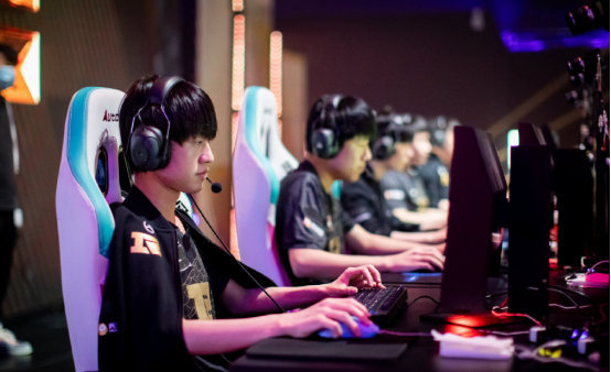 的连胜势头 的连胜势头