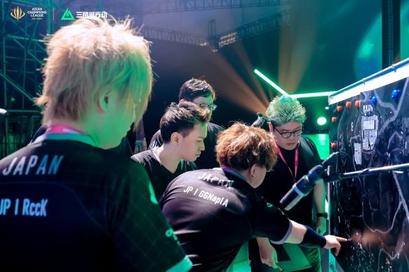 击和中场的 击和中场的