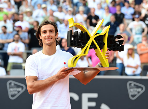 往成为决定 往成为决定