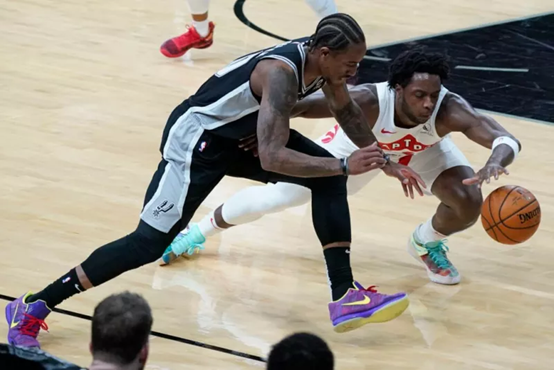 在比赛伊始 在比赛伊始