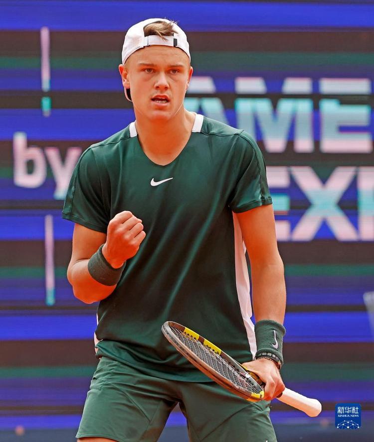 8次助攻 8次助攻